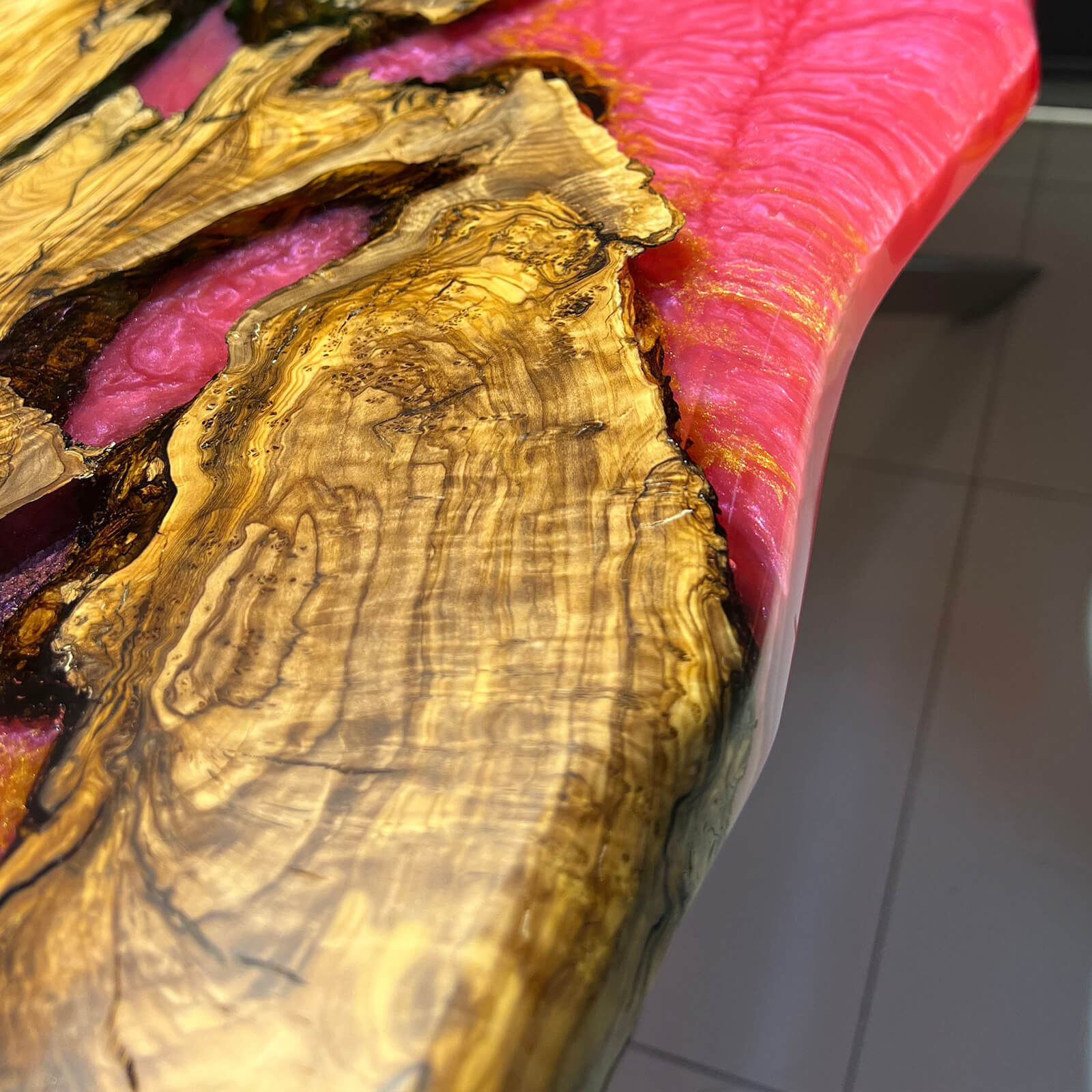 custom-olive-epoxy-resin-river-table-pink-resin-erb-82-7