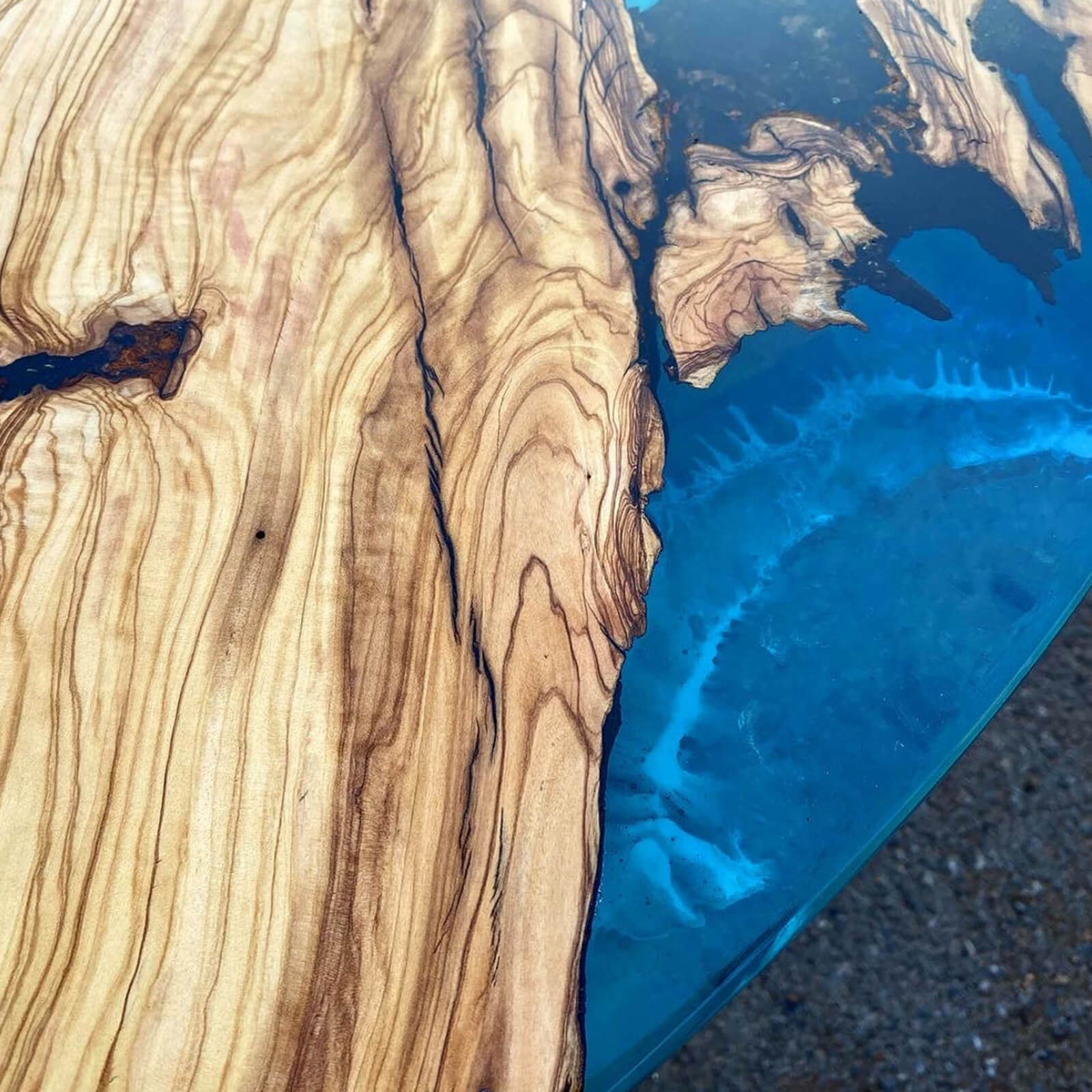 custom-olive-epoxy-resin-round-coffee-table-blue-resin-ert-a57-99