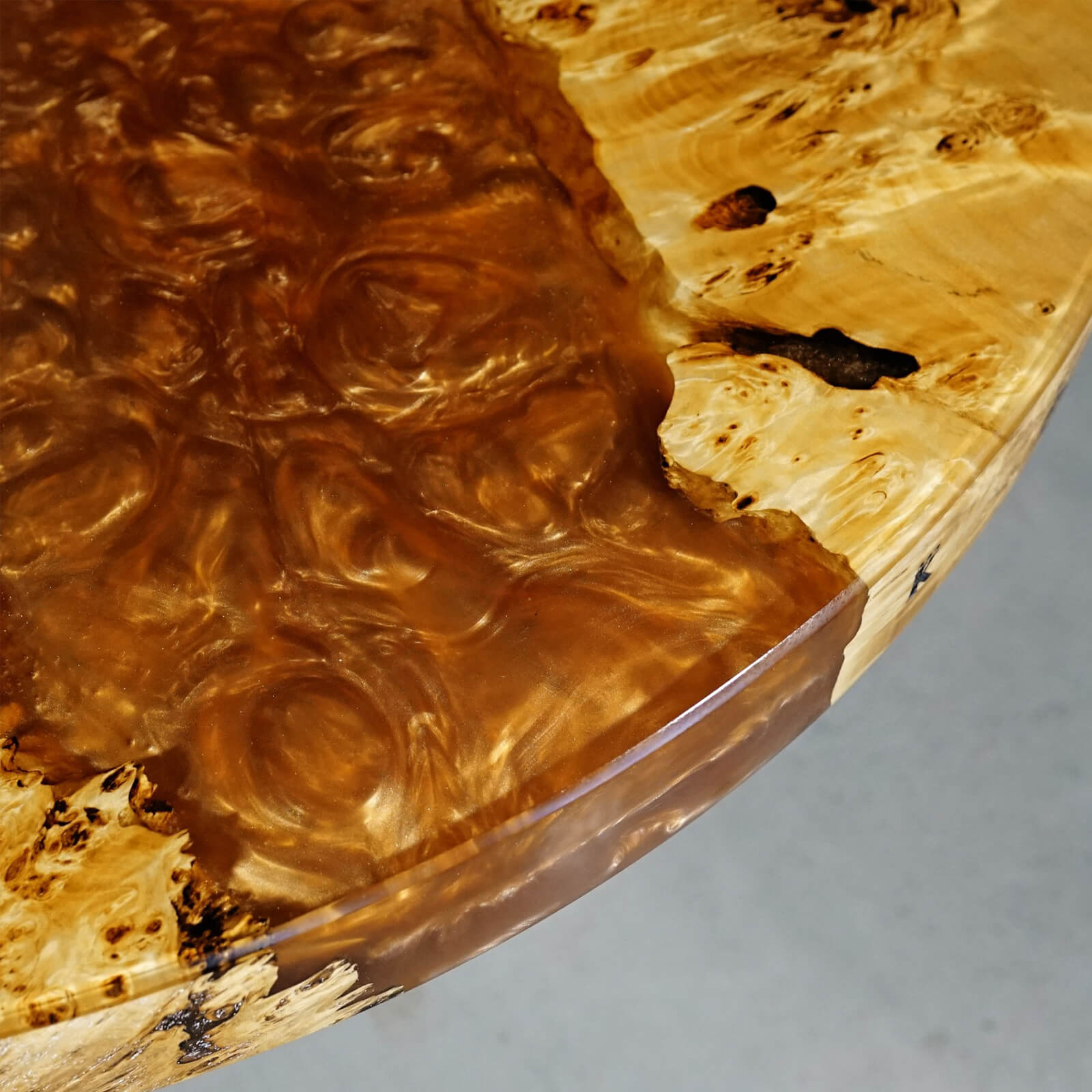 custom-poplar-epoxy-resin-round-coffee-table-orange-resin-prt-92-40