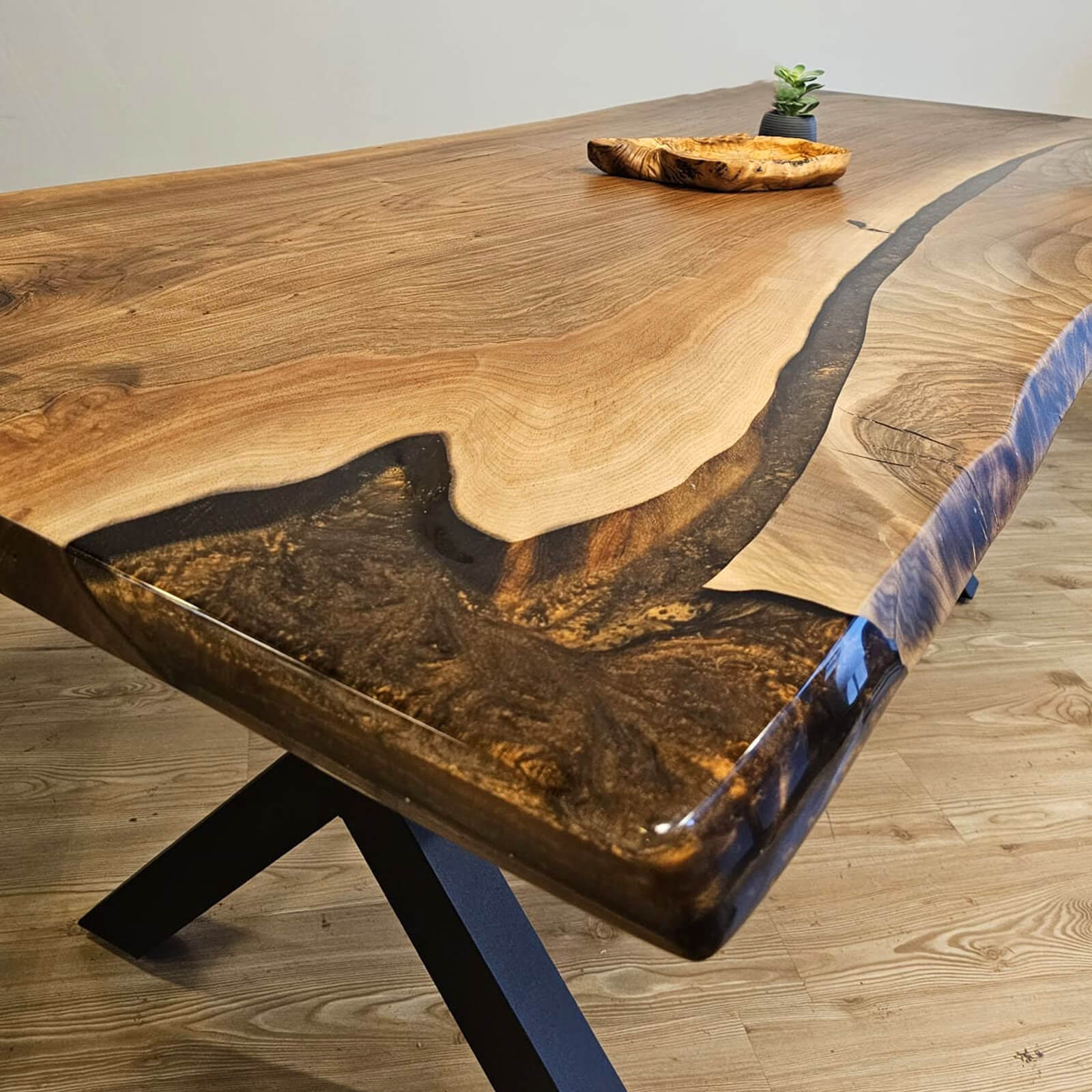 custom-walnut-epoxy-resin-river-table-gold-resin-erx-59-11
