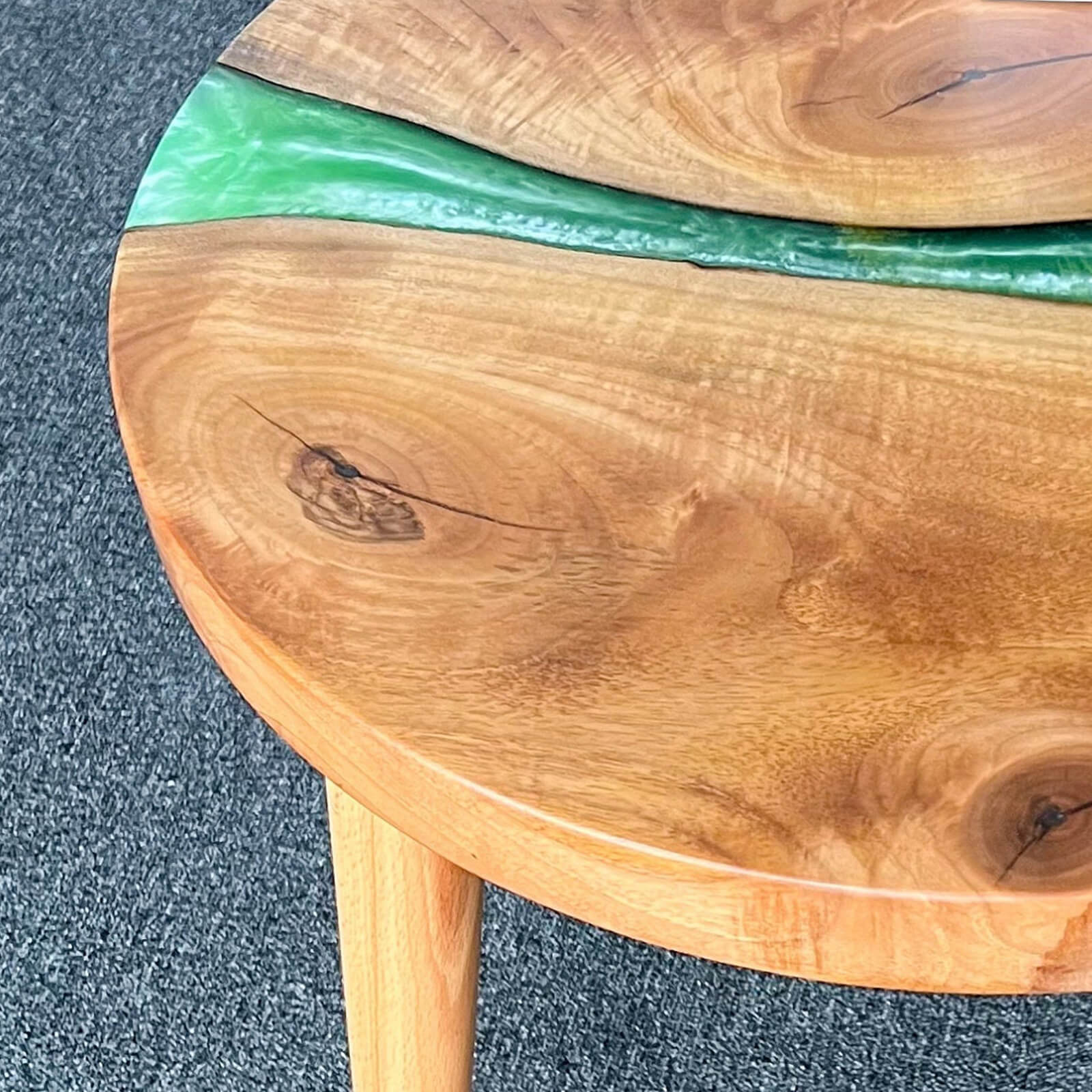 custom-walnut-epoxy-resin-round-coffee-table-green-resin-wpt-47-84