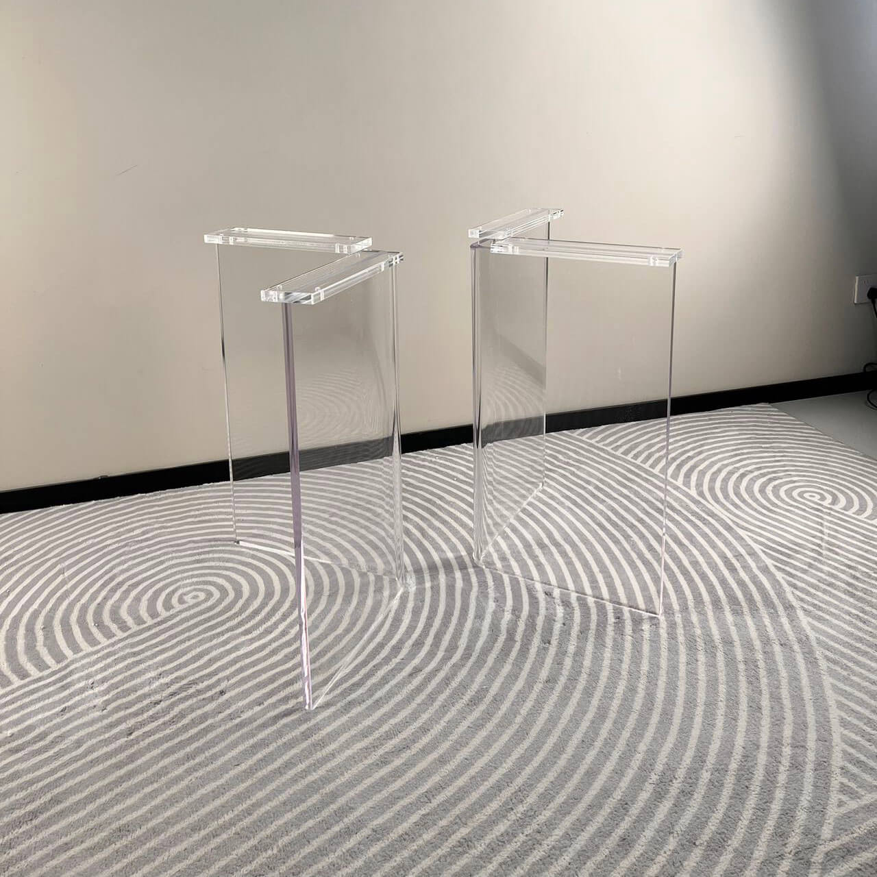 acrylic-table-legs-v-shape-vtl27-1