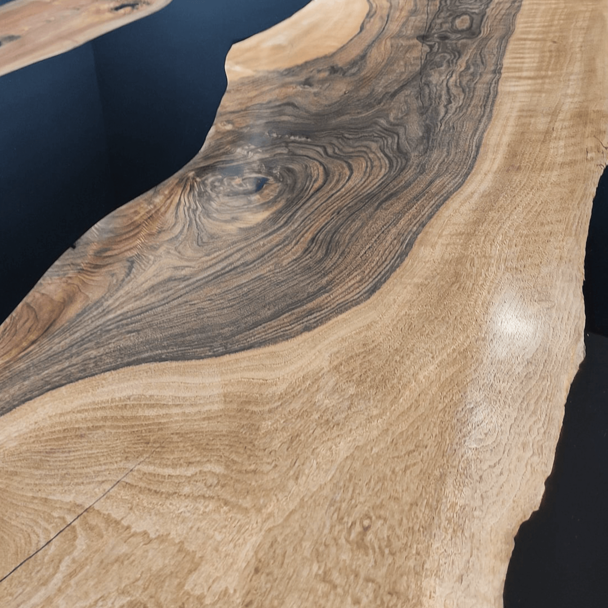 black-walnut-epoxy-resin-river-table-ert48-88