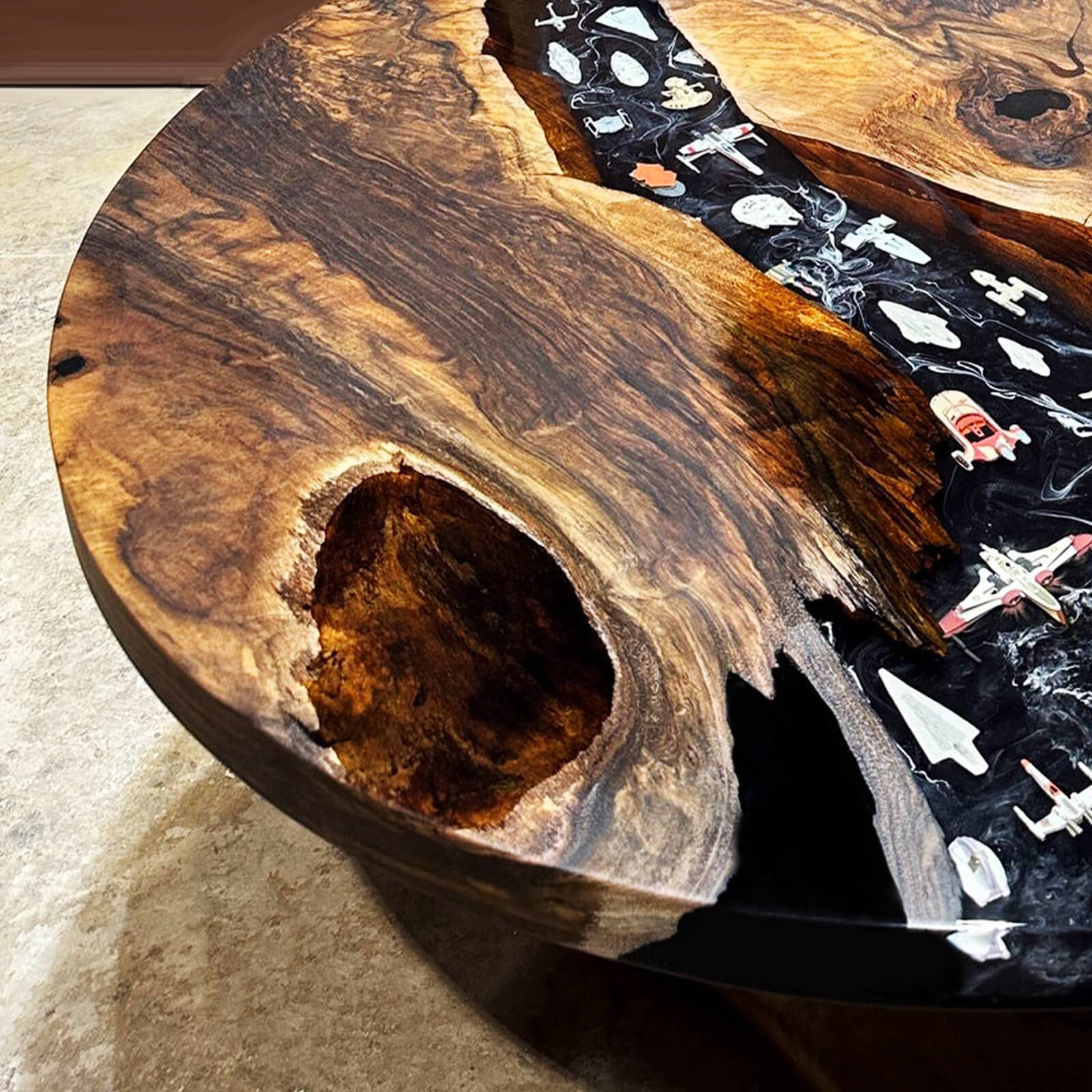 black-walnut-epoxy-resin-round-coffee-table-ort-68-60