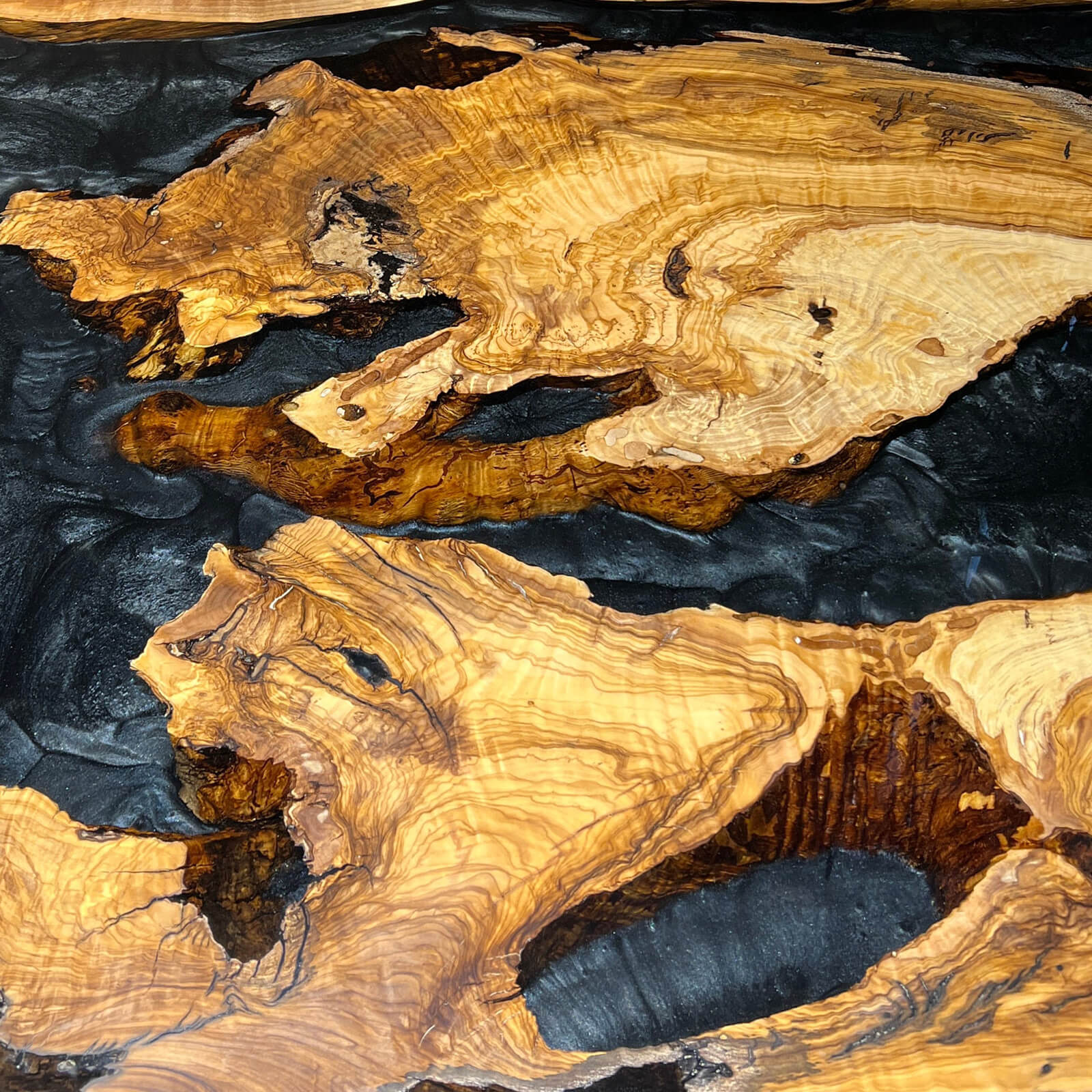 custom-olive-epoxy-resin-river-kitchen-countertop-black-resin-ozt-94-54