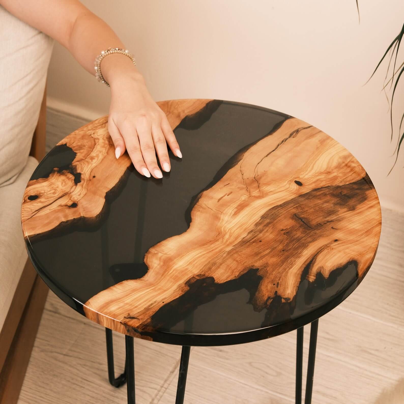 custom-olive-epoxy-resin-round-coffee-table-ert-63-96