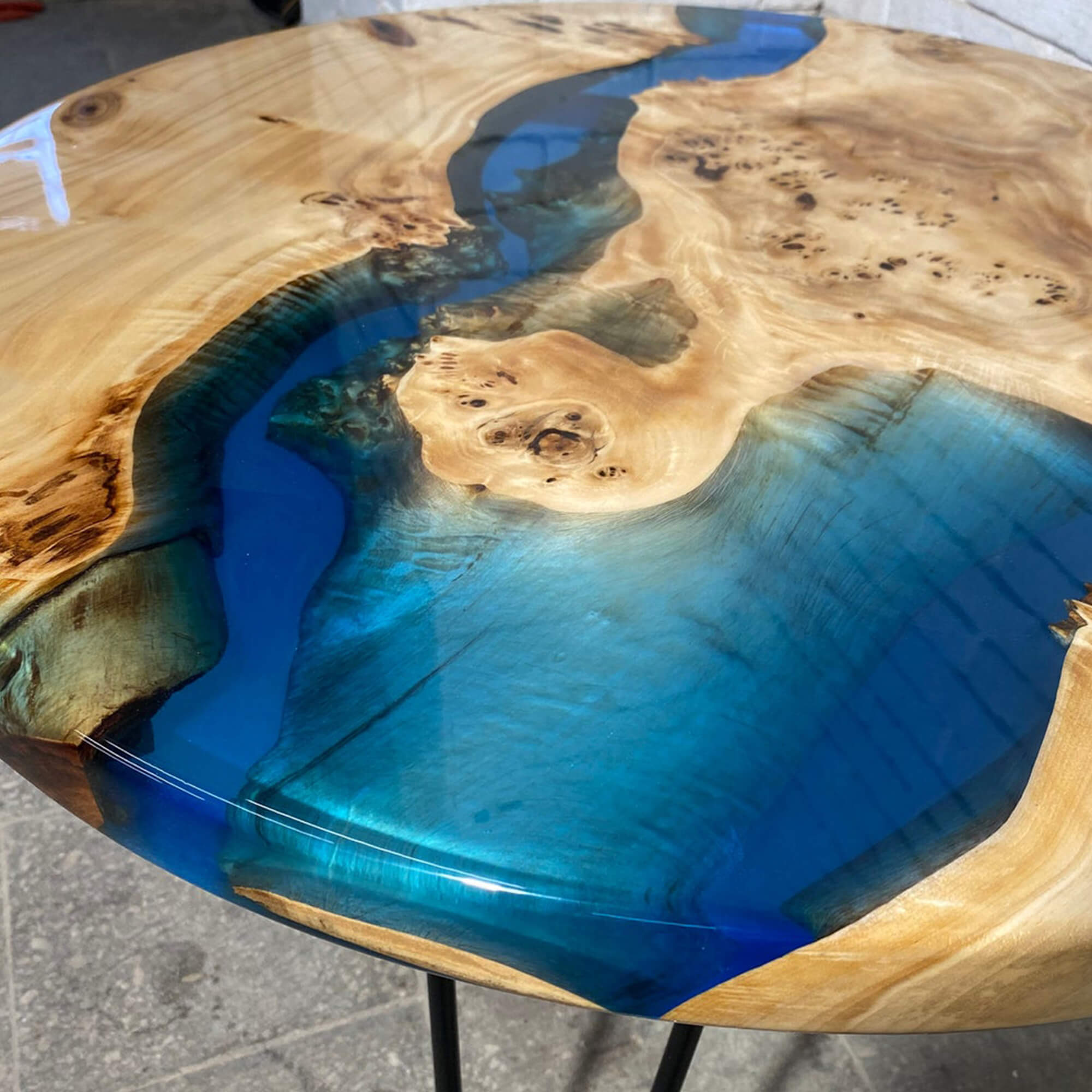 custom-poplar-epoxy-resin-round-coffee-table-ert-87-19