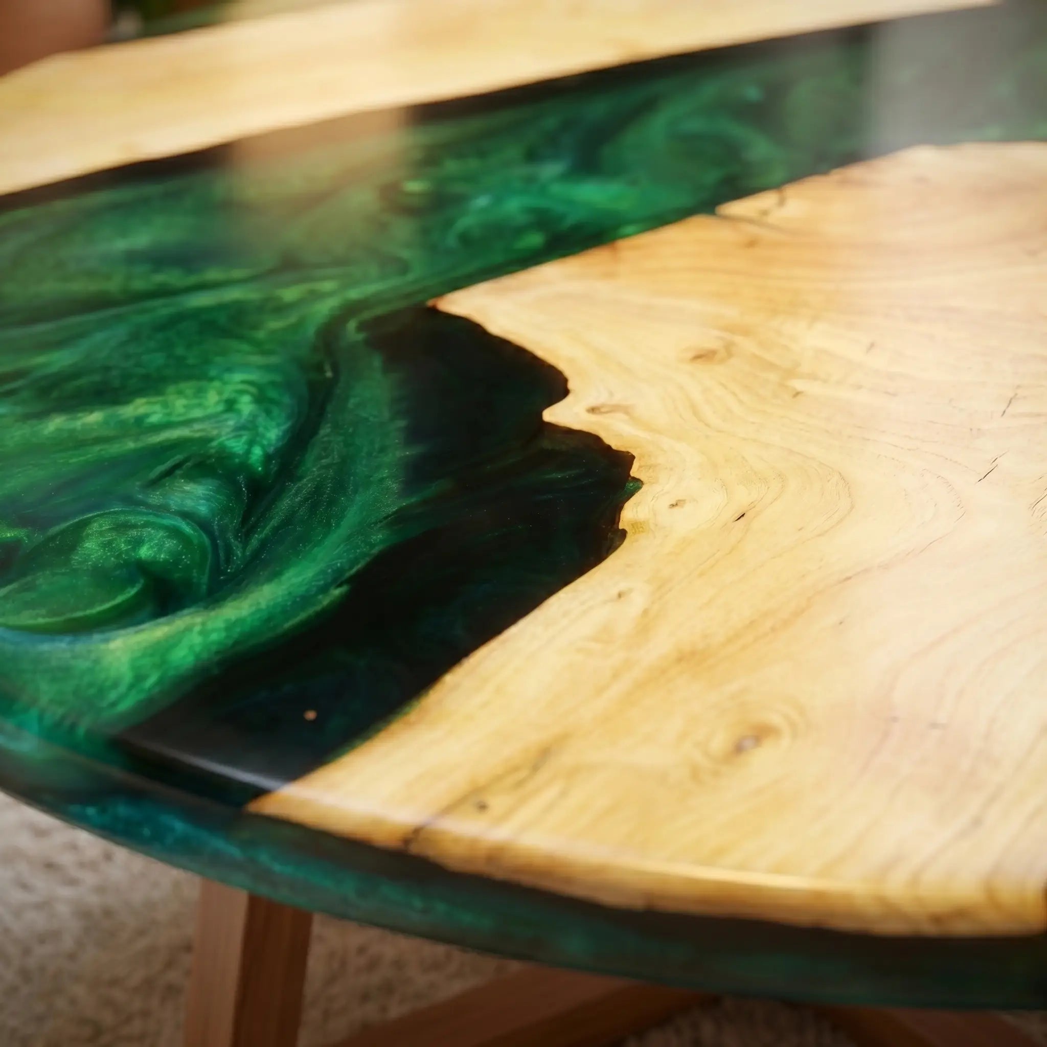 Custom-Walnut-Epoxy-Resin-Round-Coffee-Table-Green-Resin-ERP-84-20