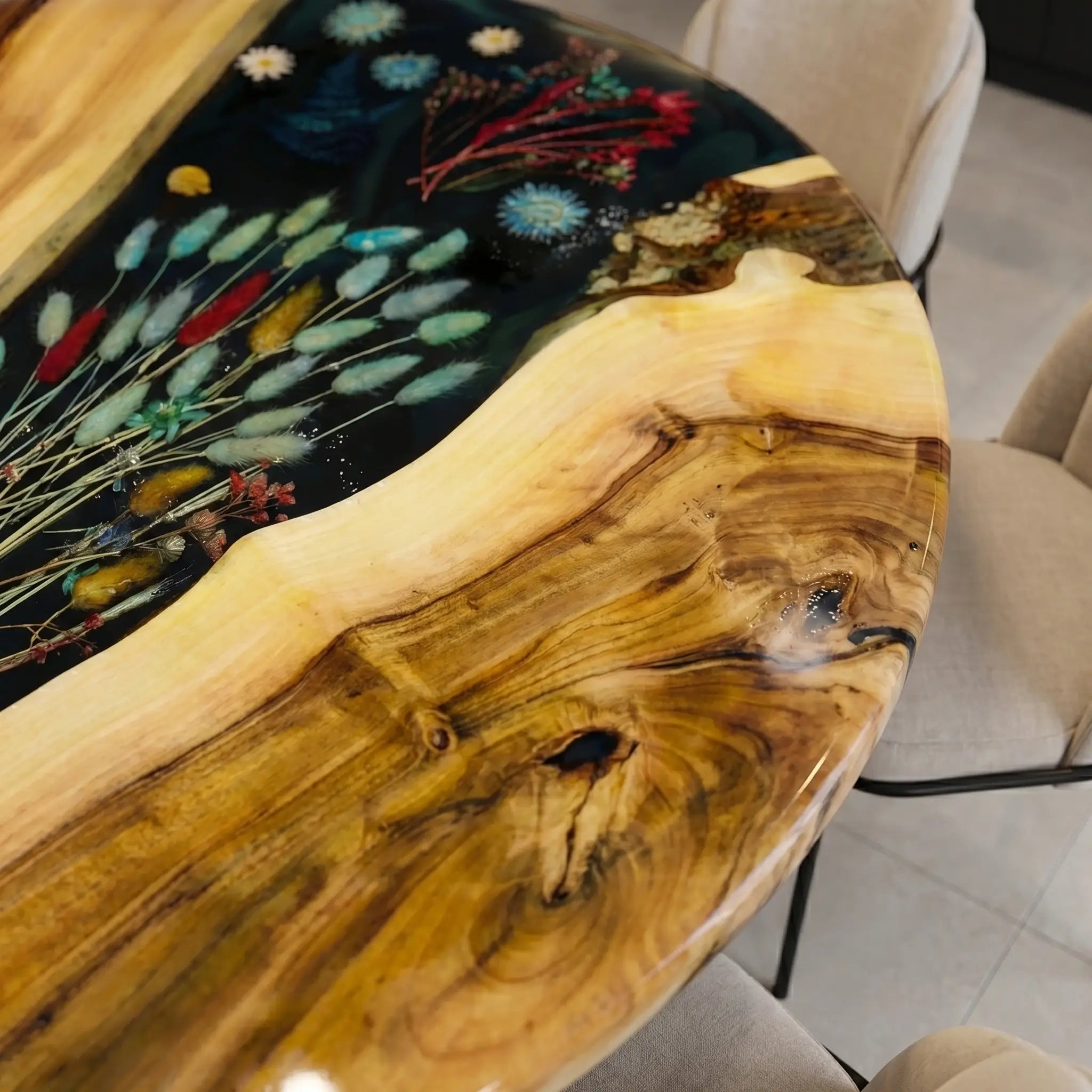 Custom-Walnut-Epoxy-Resin-Round-Flower-Coffee-Table-Black-Resin-WRT-33-18