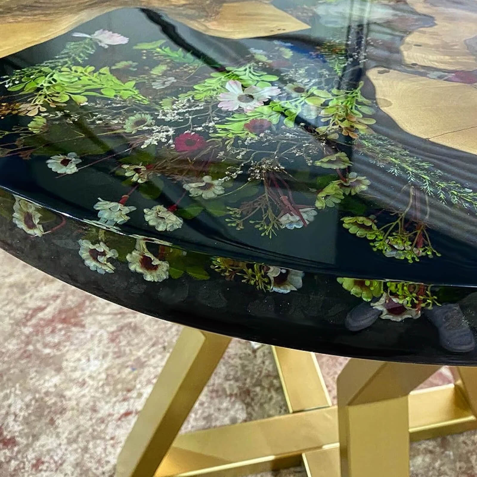 custom-walnut-epoxy-resin-round-flower-coffee-table-green-resin-ett-77-54