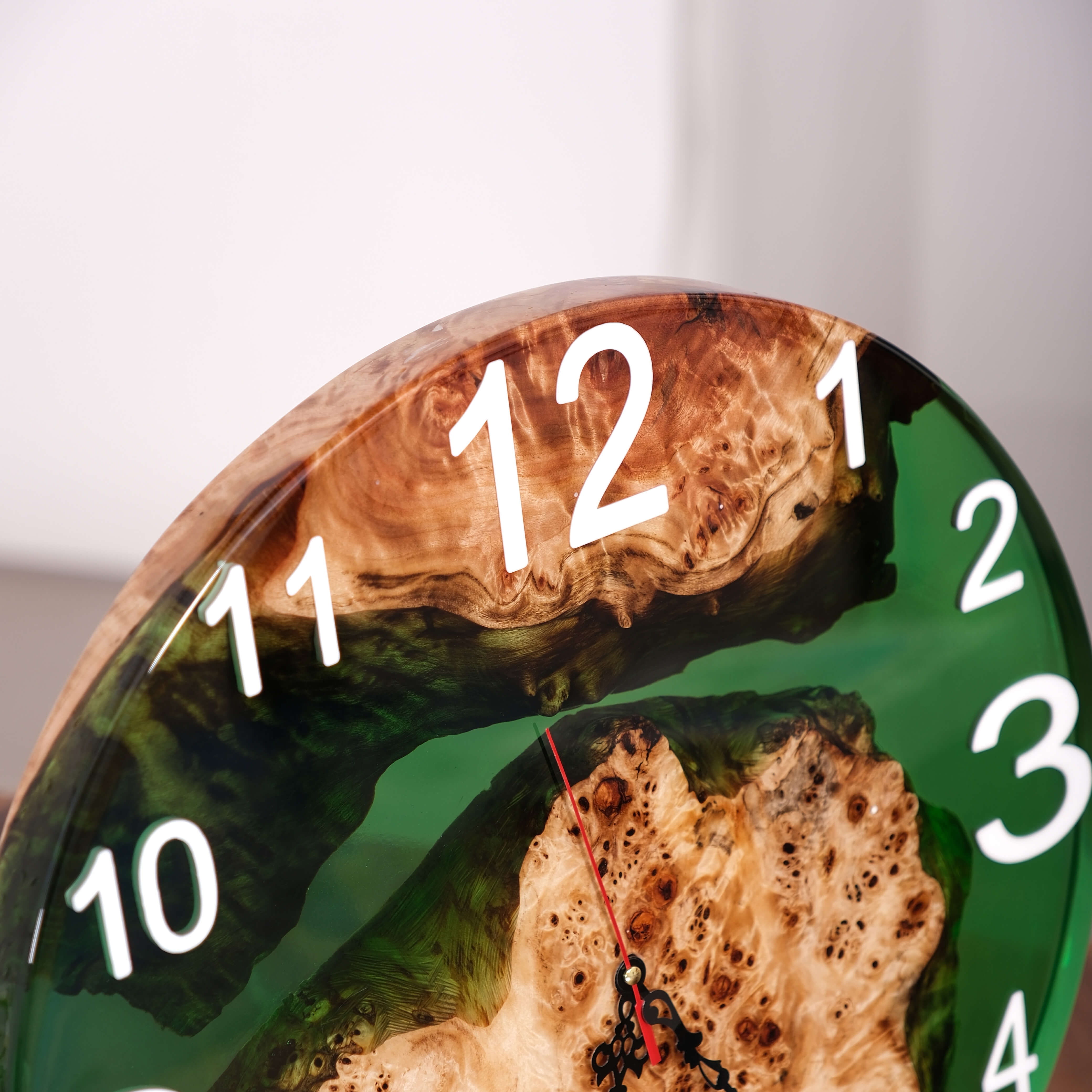 poplar-epoxy-resin-wall-clock-rnd32-63