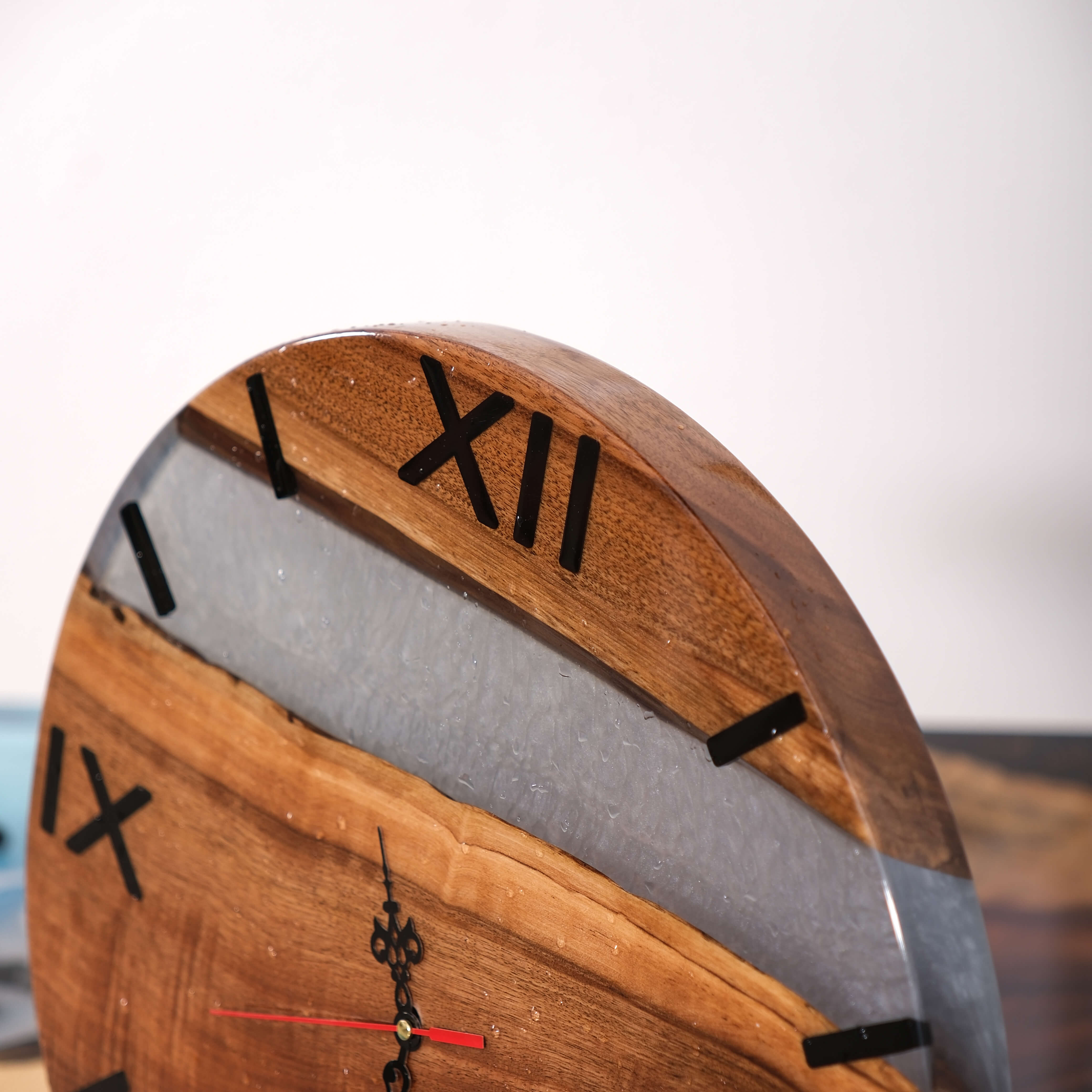 walnut-epoxy-resin-wood-wall-clock-wcl92-52