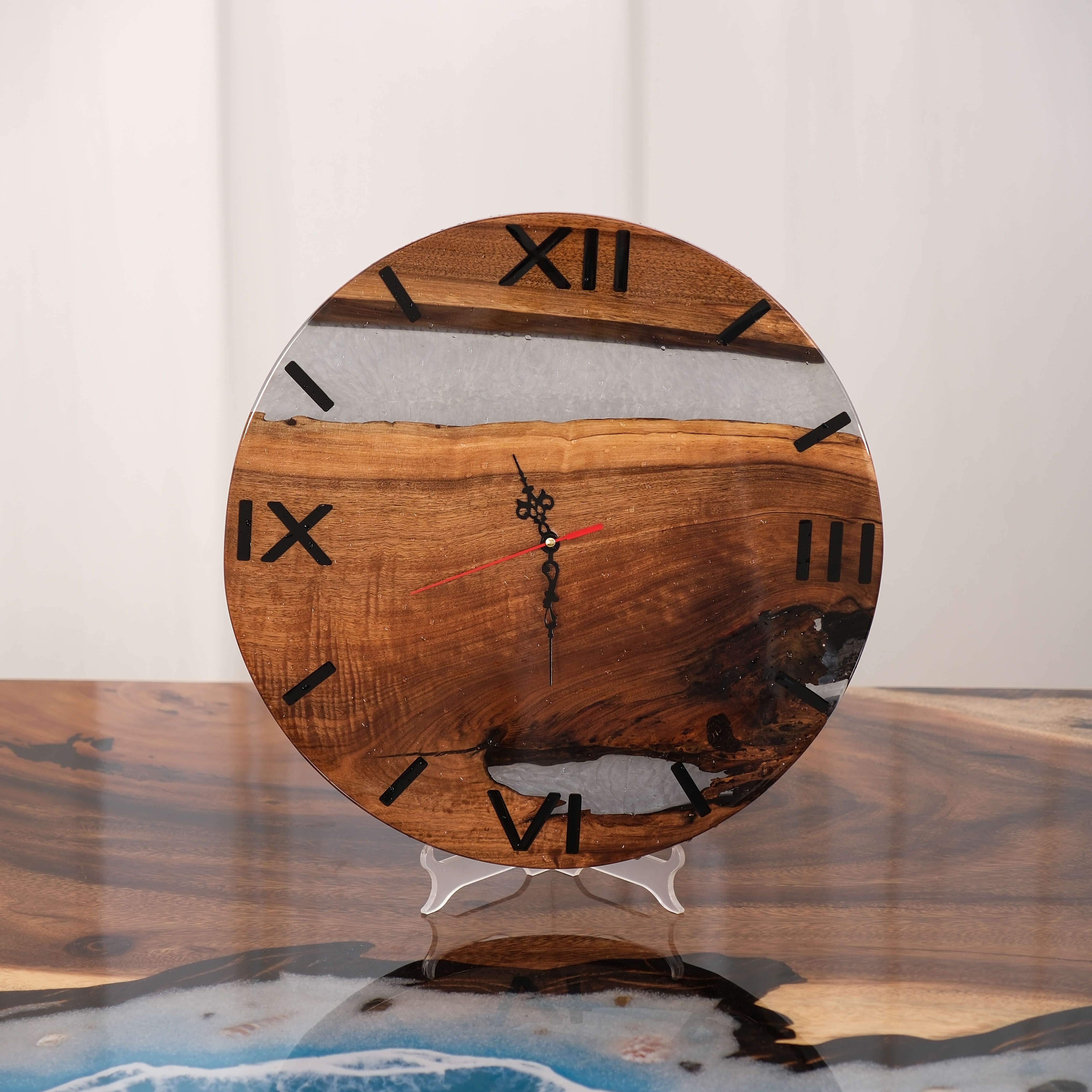 walnut-epoxy-resin-wood-wall-clock-wcl92-4