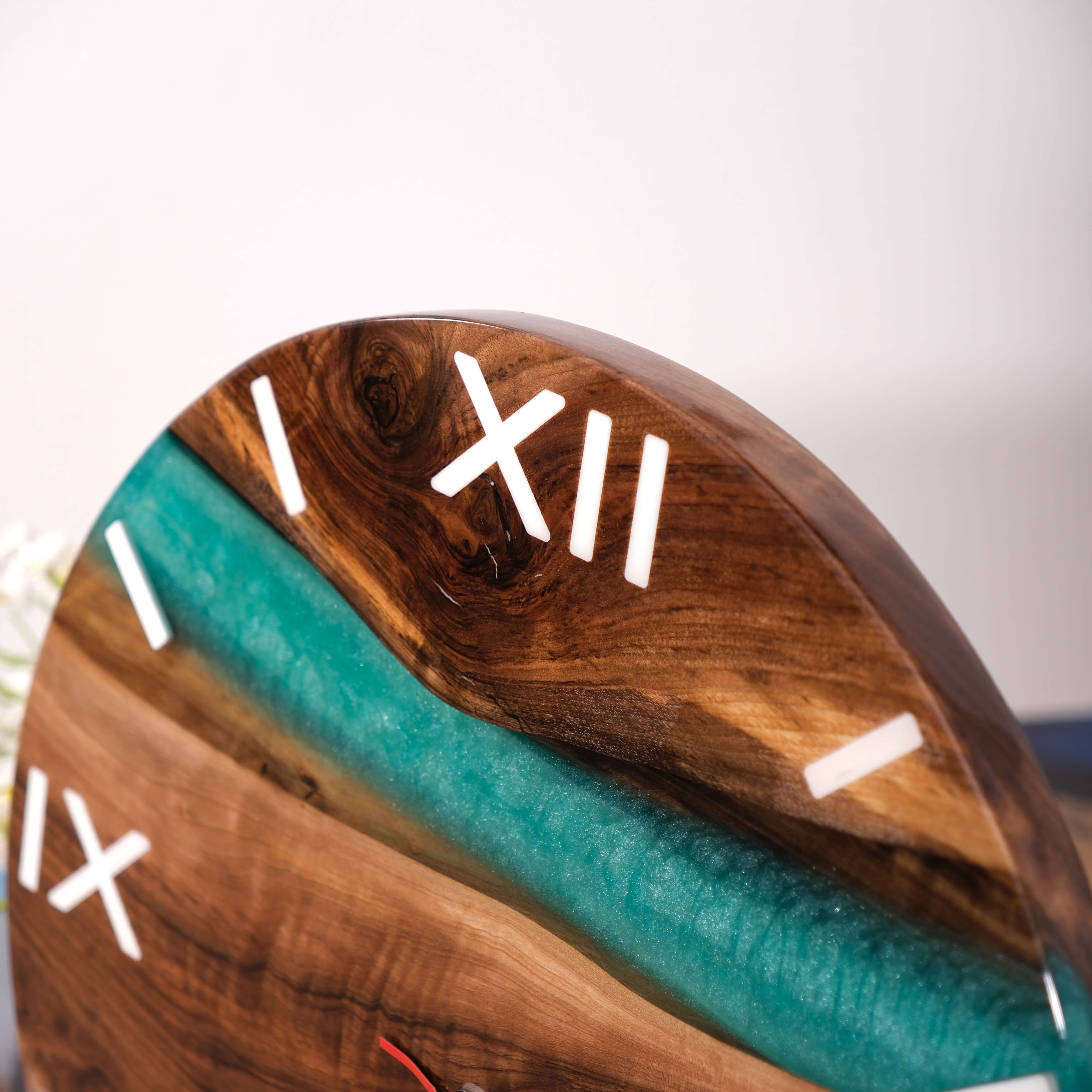 walnut-epoxy-resin-wood-wall-clock-wrx84-95