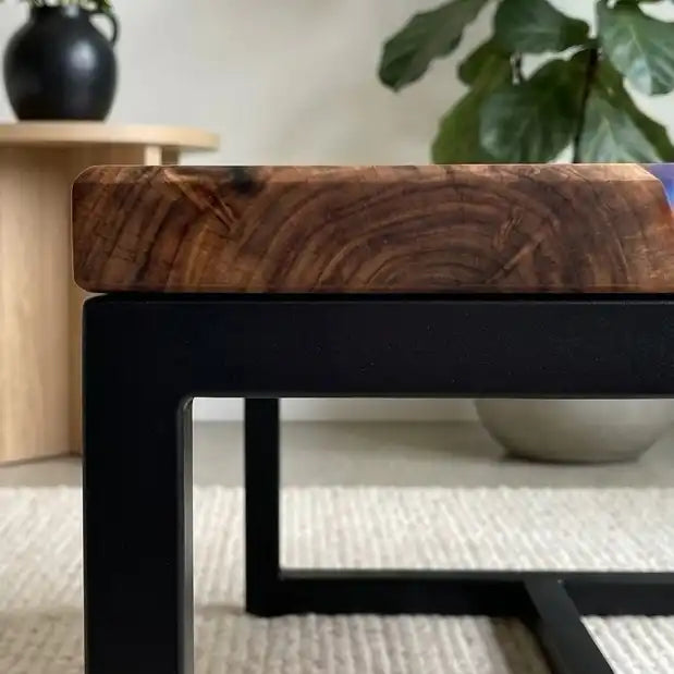 Walnut & Red-Blue Retro Figure Resin Round Coffee Table WBT55