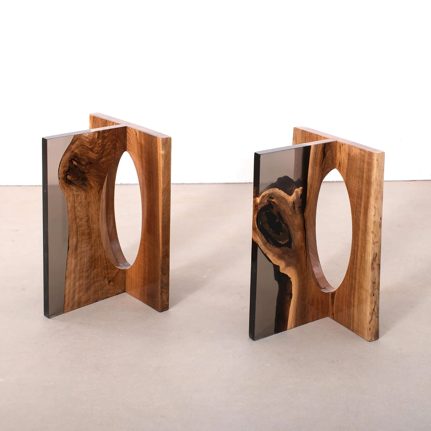 Custom Black Walnut Epoxy Resin Rectangulan Table Deposit 500USD for selecting the raw material  to Celeste Hilmi